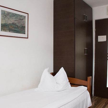 Hostel Bella Italia Brăila Extérieur photo